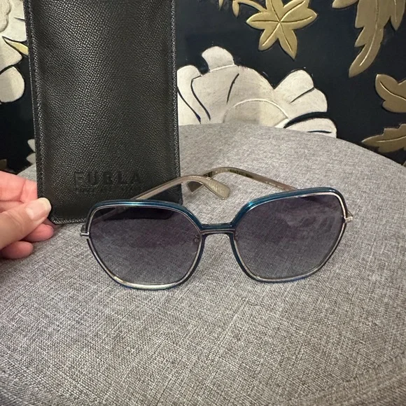 Furla Blue and Gold wire frame sunglasses Amazon.com: Sunglasses Furla SFU 235 Gold 300V : Clothing  main image 3